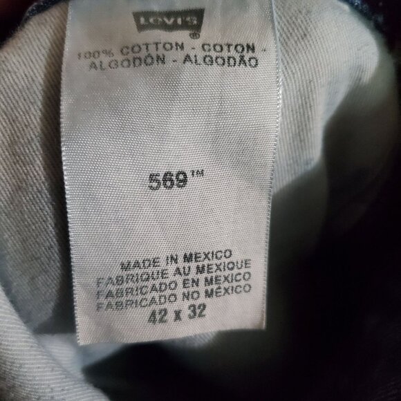 Levis Jeans Mens 42x32 Blue 569 Loose Straight Fit Denim Button Flap Pockets - Picture 3 of 12